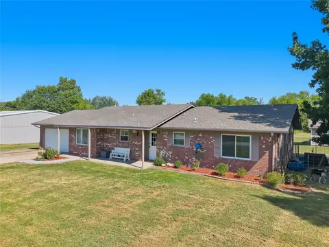 15925 E Riggs Rd, Inola, OK 74036