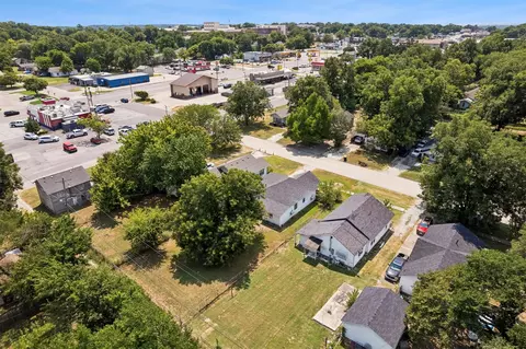 View/Area - 522 E 7th, Ada, OK 74820 photo 3 of 4