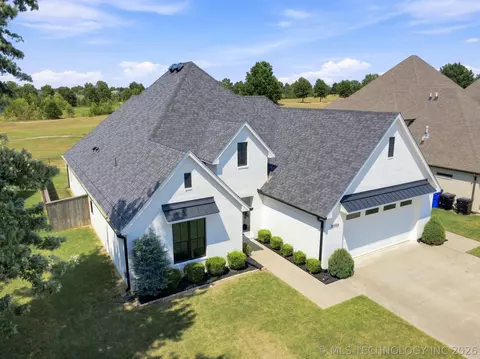 Exterior - 30733 E 65th St S, Broken Arrow, OK 74014 photo 3 of 4