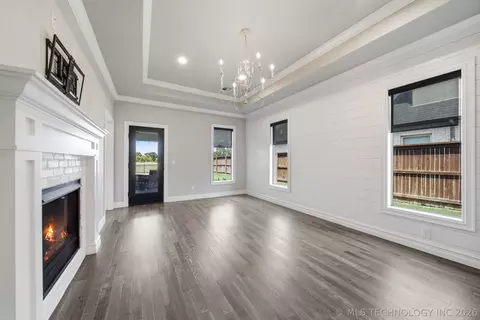 Living - 30733 E 65th St S, Broken Arrow, OK 74014 photo 4 of 6