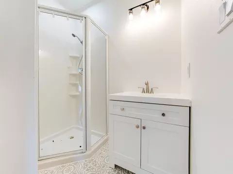 Bath - 5117 E 23rd St, Tulsa, OK 74114 photo 2 of 4