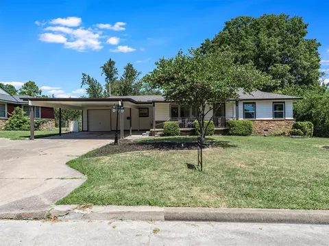 Exterior - 5117 E 23rd St, Tulsa, OK 74114 photo 3 of 7
