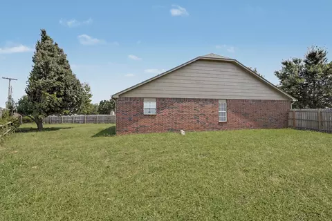 Exterior - 3630 E Berkeley St, Broken Arrow, OK 74014 photo 8 of 8