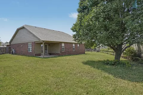 Exterior - 3630 E Berkeley St, Broken Arrow, OK 74014 photo 6 of 8