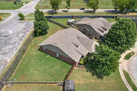 View/Area - 3630 E Berkeley St, Broken Arrow, OK 74014 photo 4 of 6