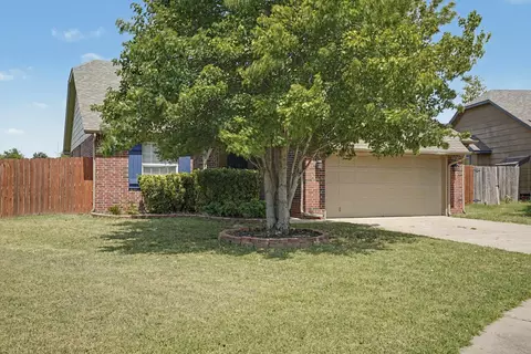 Exterior - 3630 E Berkeley St, Broken Arrow, OK 74014 photo 4 of 8