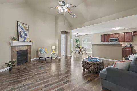 Living - 3630 E Berkeley St, Broken Arrow, OK 74014 photo 2 of 8