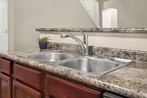 Kitchen - 3630 E Berkeley St, Broken Arrow, OK 74014 photo 4 of 4