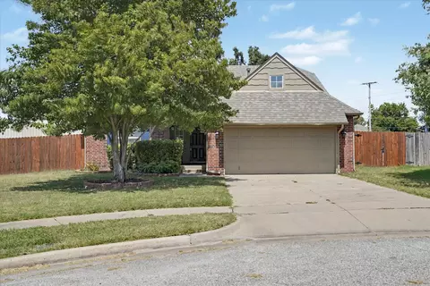 Exterior - 3630 E Berkeley St, Broken Arrow, OK 74014 photo 2 of 8