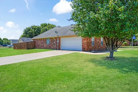 Exterior - 5418 Roadrunner, Durant, OK 74701 photo 3 of 7
