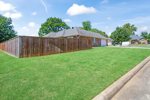 Exterior - 5418 Roadrunner, Durant, OK 74701 photo 4 of 7