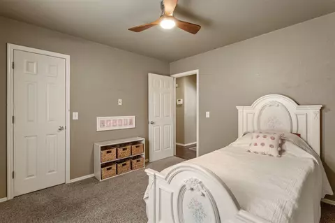 Bedroom - 9321 E 95th Pl S, Tulsa, OK 74133 photo 5 of 5