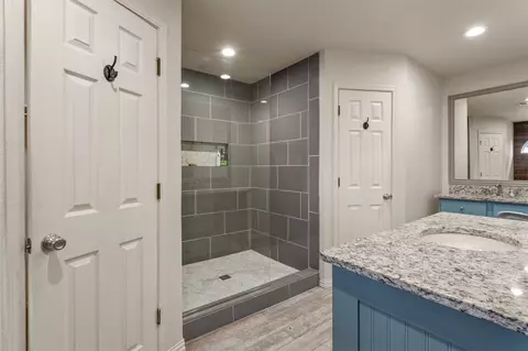 Bath - 9321 E 95th Pl S, Tulsa, OK 74133 photo 1 of 5