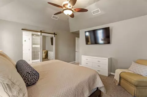 Bedroom - 9321 E 95th Pl S, Tulsa, OK 74133 photo 4 of 5