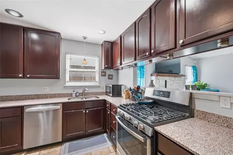 Kitchen - 1270 E 140th Pl, Glenpool, OK 74033 photo 1 of 2
