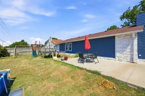 Exterior - 1270 E 140th Pl, Glenpool, OK 74033 photo 5 of 5