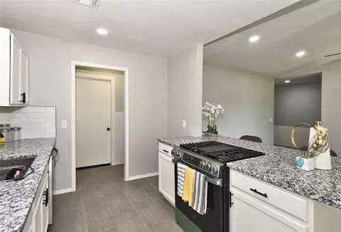 Kitchen - 601 E Toledo Pl, Broken Arrow, OK 74012 photo 2 of 3