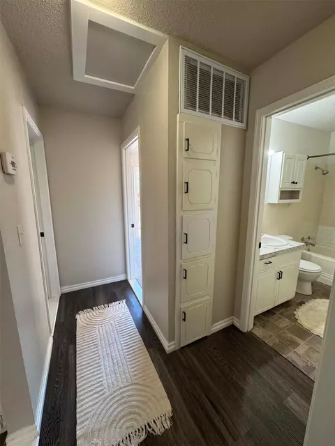 Entry Way - 205 E Harrison, Mcalester, OK 74501 photo 2 of 2