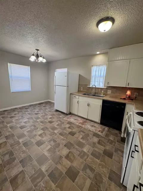 Kitchen - 205 E Harrison, Mcalester, OK 74501 photo 5 of 6