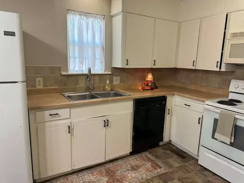 Kitchen - 205 E Harrison, Mcalester, OK 74501 photo 6 of 6