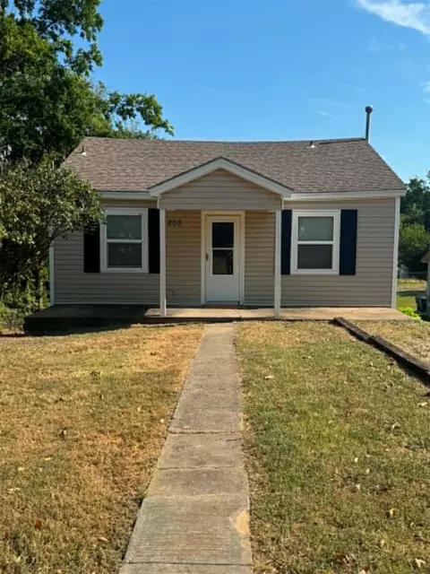 Exterior - 205 E Harrison, Mcalester, OK 74501 photo 2 of 4