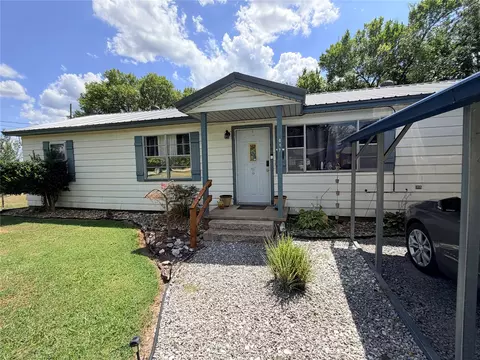 617 W 7th St, Kiowa, OK 74553