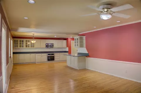 Living - 704 E Union Ct, Broken Arrow, OK 74011 photo 13 of 14