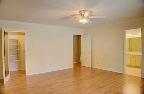 Bedroom - 704 E Union Ct, Broken Arrow, OK 74011 photo 2 of 7