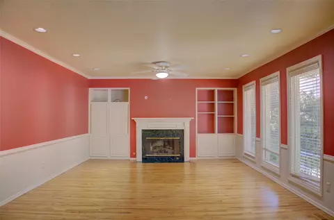 Living - 704 E Union Ct, Broken Arrow, OK 74011 photo 10 of 14