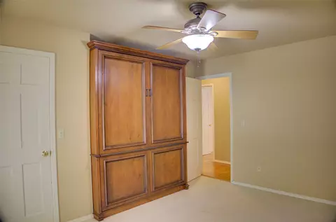 Bedroom - 704 E Union Ct, Broken Arrow, OK 74011 photo 5 of 7