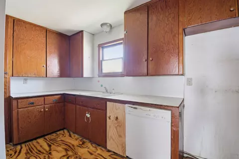 Kitchen - 123 7th St, Barnsdall, OK 74002 photo 4 of 6