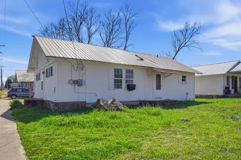 Exterior - 123 7th St, Barnsdall, OK 74002 photo 3 of 4