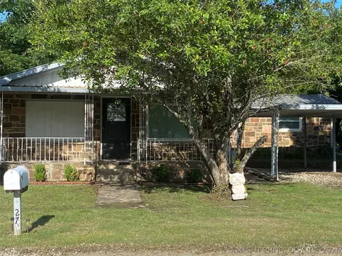 27 Rock Creek Dr, Canadian, OK 74425
