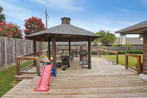 Exterior - 7617 66th St, Tulsa, OK 74133 photo 3 of 5
