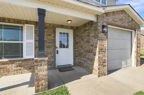 Exterior - 447 E 147th St S, Glenpool, OK 74033 photo 3 of 6