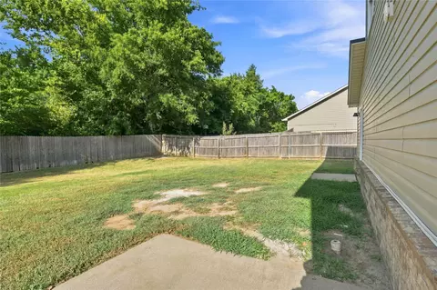 Exterior - 447 E 147th St S, Glenpool, OK 74033 photo 5 of 6
