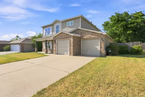 Exterior - 447 E 147th St S, Glenpool, OK 74033 photo 2 of 6