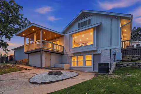 701 Oak Ridge Dr, Sand Springs, OK 74063