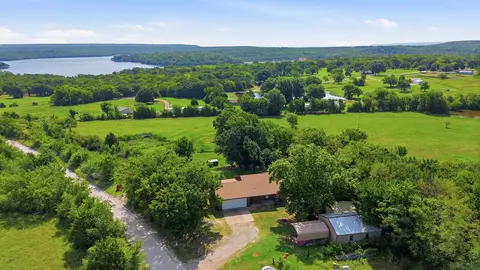 6160 Acacia Rd, Okmulgee, OK 74447