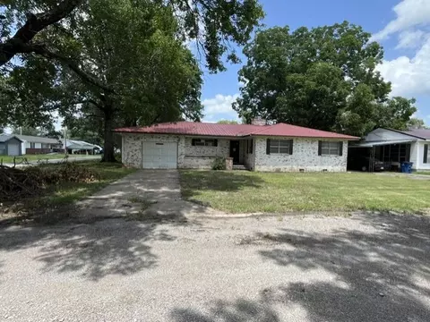 522 W Ironman Ave, Nowata, OK 74048
