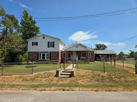 1407 S Cedar St, Bristow, OK 74010