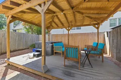 Exterior - 1334 E 48th St, Tulsa, OK 74105 photo 4 of 5