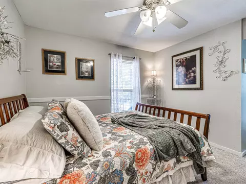 Bedroom - 34052 E 703 Rd, Wagoner, OK 74467 photo 5 of 5