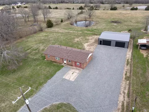 2094 Hartshorne Adamson Rd, Hartshorne, OK 74547