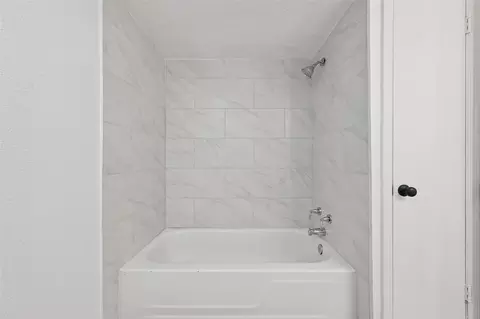 Bath - 4808 E 68th Street A1, Tulsa, OK 74136 photo 4 of 4