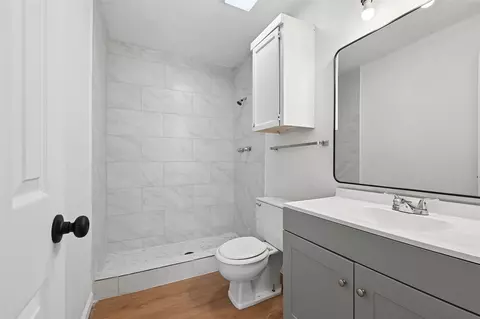 Bath - 4808 E 68th Street A1, Tulsa, OK 74136 photo 2 of 4