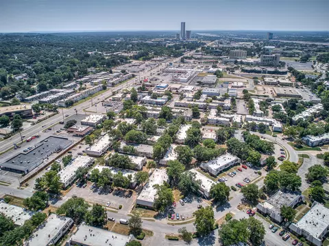 View/Area - 2217 E 67th Street S 1502, Tulsa, OK 74136 photo 10 of 12