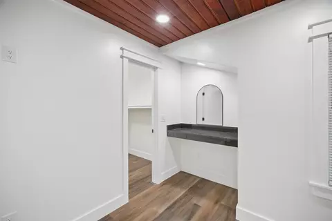 Entry Way - 2542 E Newton Pl N, Tulsa, OK 74110 photo 3 of 3