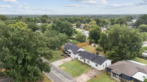 View/Area - 2542 E Newton Pl N, Tulsa, OK 74110 photo 1 of 3