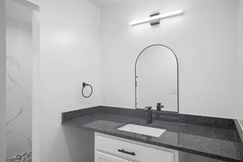 Bath - 2542 E Newton Pl N, Tulsa, OK 74110 photo 4 of 6